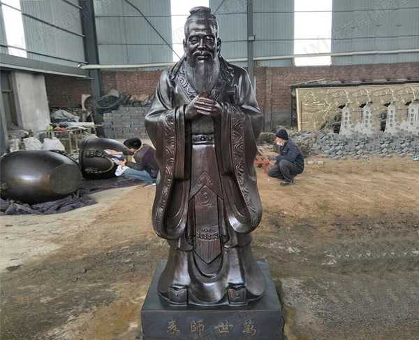 玻璃鋼雕塑制作出仿銅雕塑效果的步驟是什么呢？